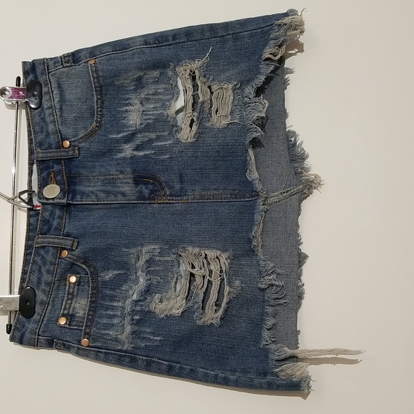 Signature8 Distressed Frayed Denim Mini Skirt - Picture 1 of 11